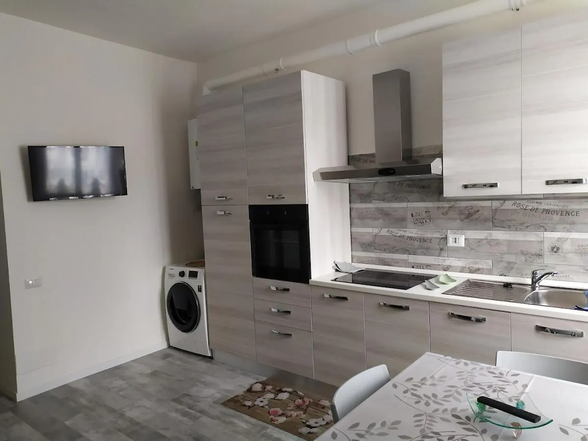 A Casa Di Laura Διαμέρισμα Carugate